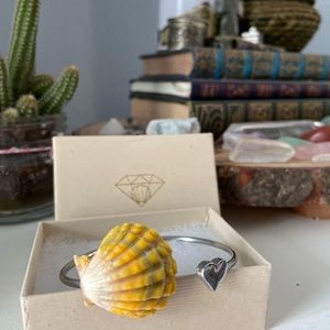 Sunrise Shell Bracelet